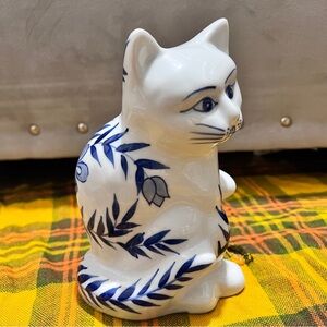 Lucky Cat Mann Vintage “90 : Box W: